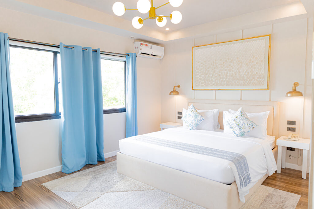 One-Bedroom Family Suite - The Mansion
